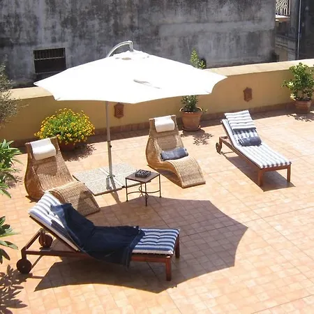 Bed & Breakfast Di Charme Camelie Palazzo Nicotra 3*