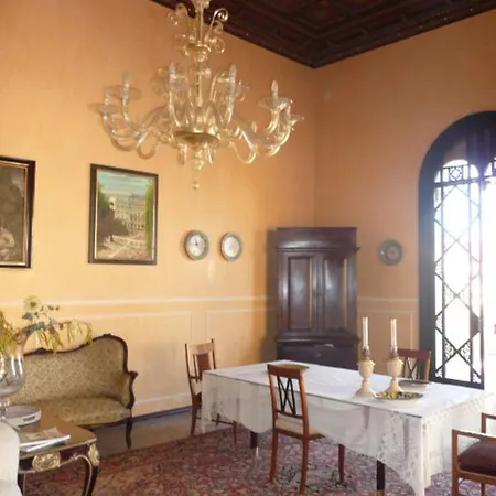 Di Charme Camelie Palazzo Nicotra 3*