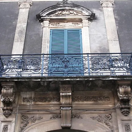 Bed & Breakfast Di Charme Camelie Palazzo Nicotra Riposto
