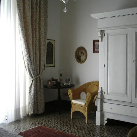 Bed & Breakfast Di Charme Camelie Palazzo Nicotra Riposto