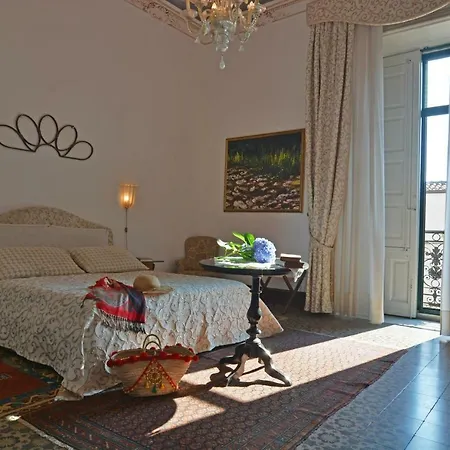 Di Charme Camelie Palazzo Nicotra 3*