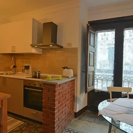 Di Charme Camelie Palazzo Nicotra Bed & Breakfast 3*