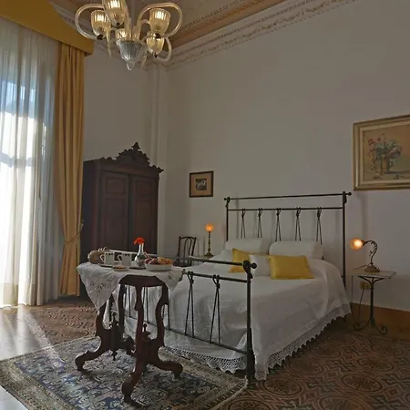 Di Charme Camelie Palazzo Nicotra 3* Riposto