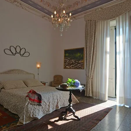 Bed & Breakfast Di Charme Camelie Palazzo Nicotra Riposto