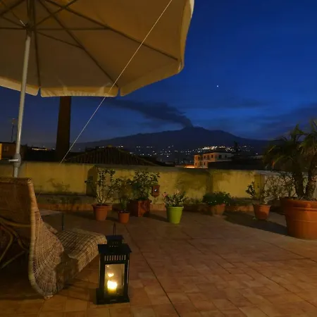 Di Charme Camelie Palazzo Nicotra Bed & Breakfast Riposto
