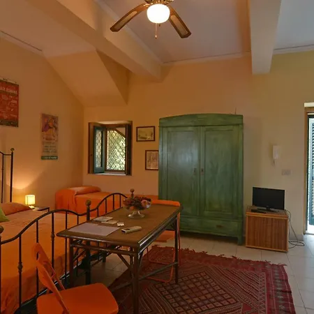 Di Charme Camelie Palazzo Nicotra 3*