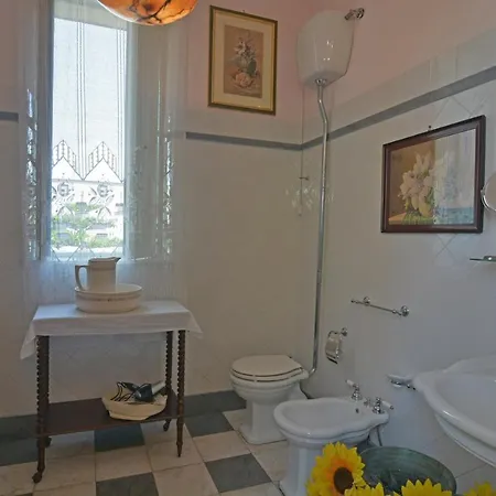 Di Charme Camelie Palazzo Nicotra 3*
